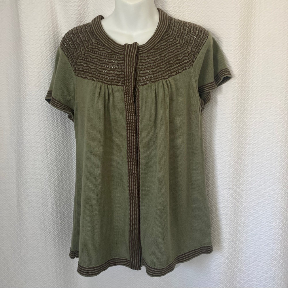 Brina & Em short sleeve cardigan, medium knit Size Large